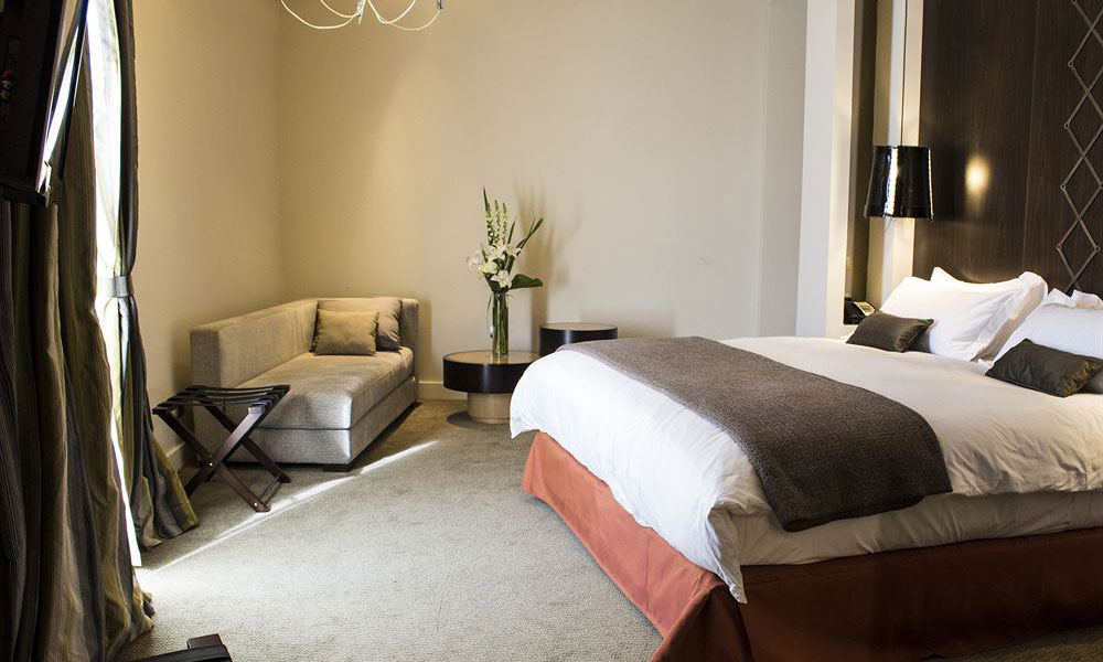 現(xiàn)代風(fēng)格與五星級酒店家具的結(jié)合