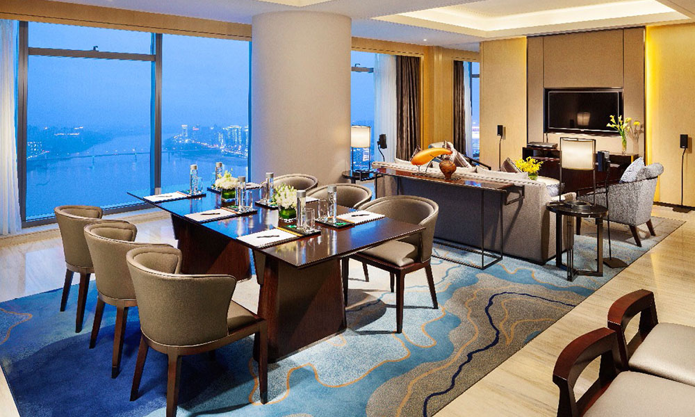 如何設(shè)計(jì)出具有藝術(shù)美的五星級(jí)酒店家具？